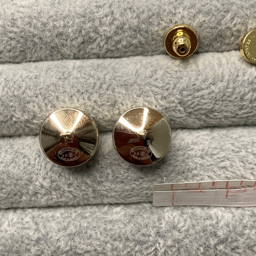 CHANEL Silver Crystal Earrings - Picture 3 of 5